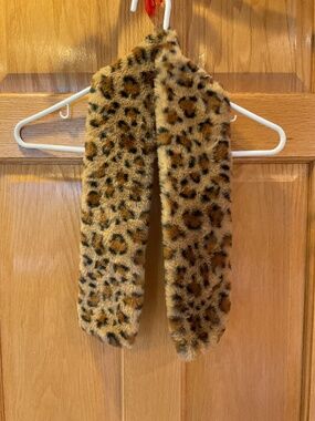 Chico’s Faux Fur Leopard Print Scarf - Tan & Black